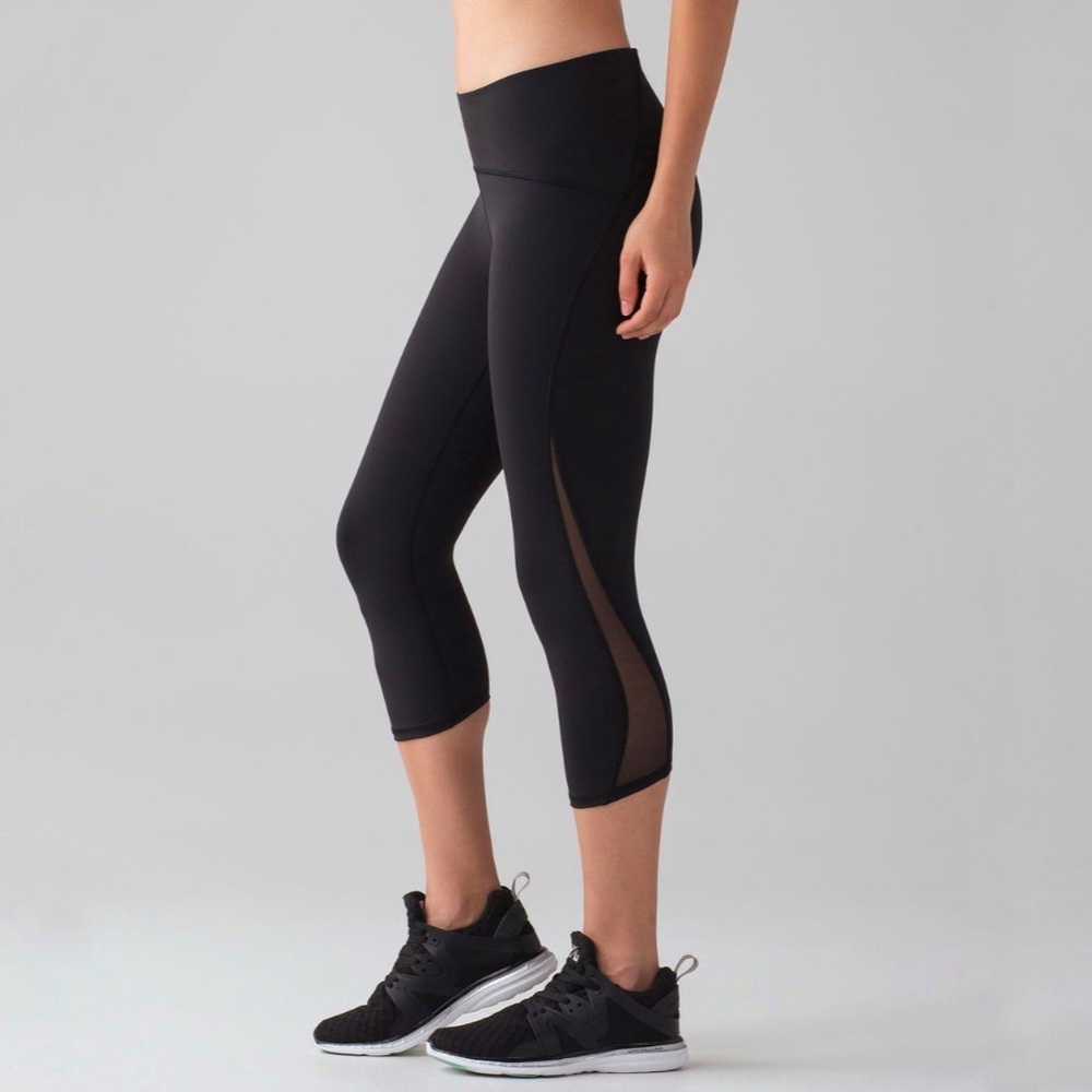 Lululemon Train Times Crop (17") Black Size 4‎